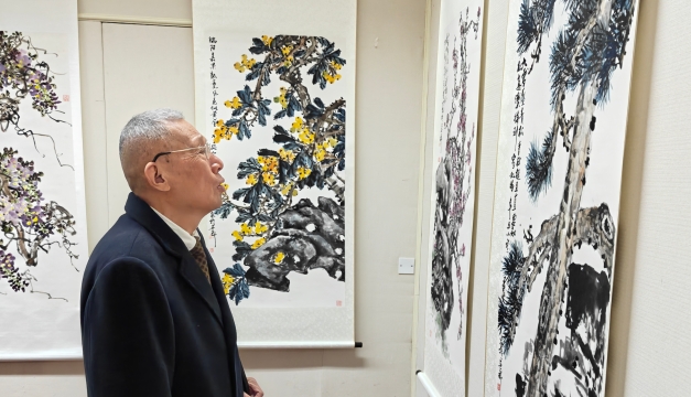 寫意花卉展現(xiàn)生命之美！畫家王葵中國畫作品展開幕
